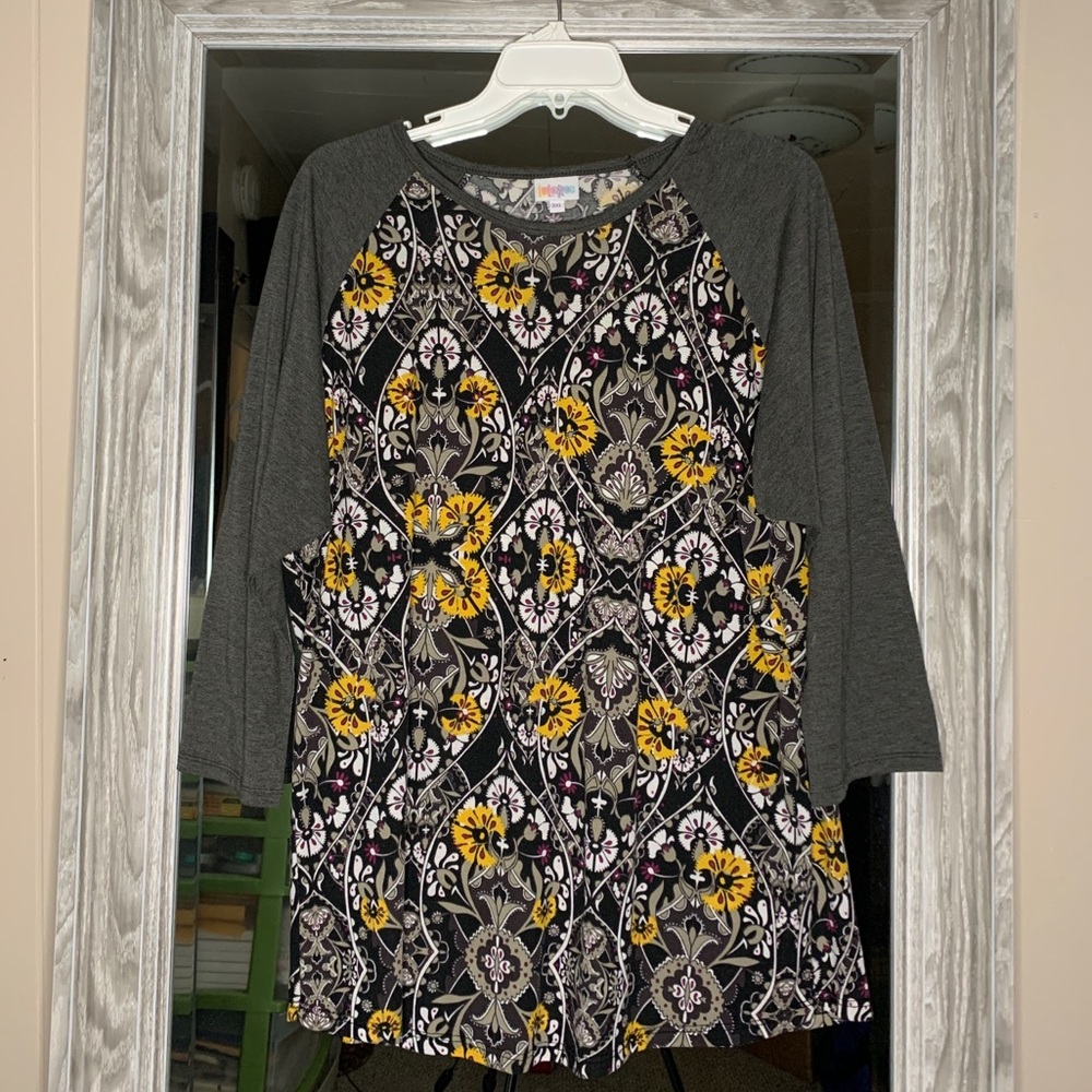 Gray & Yellow 3XL LuLaRoe Randy Shirt